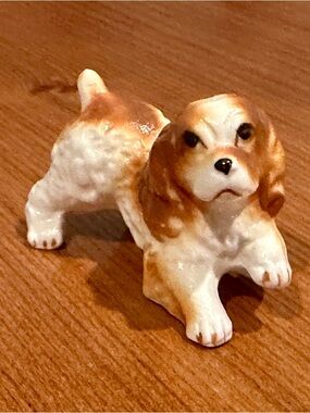 Vintage Cocker Spaniel / Cavalier King Charles Spaniel 1.5" Ceramic Figurine